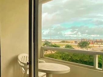 https://web5.gallito.com.uy/vendo-apartamento-de-2-dormitorios-2-baños-y-garage-play-inmuebles-22538253