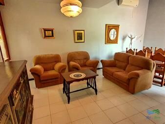 https://web5.gallito.com.uy/vendo-casa-5-dormitorios-en-pinares-punta-del-este-inmuebles-23627545