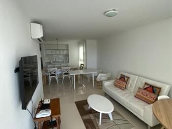https://web5.gallito.com.uy/en-venta-torre-de-categoria-con-excelente-ubicacion-y-inmuebles-22538151