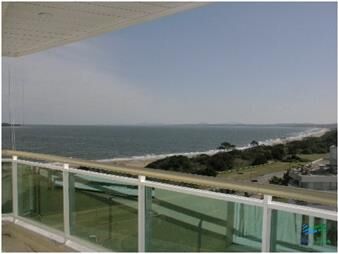 https://web5.gallito.com.uy/apartamento-de-3-dormitorios-con-vista-al-mar-punta-del-es-inmuebles-22538131