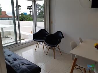 https://web5.gallito.com.uy/vendo-apartamento-1-dormitorio-edificio-con-servicios-en-inmuebles-22538120