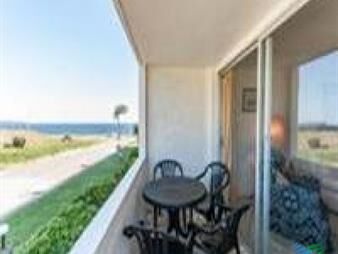 https://web5.gallito.com.uy/imperdible-apartamento-con-espectacular-vista-al-mar-inmuebles-22538053