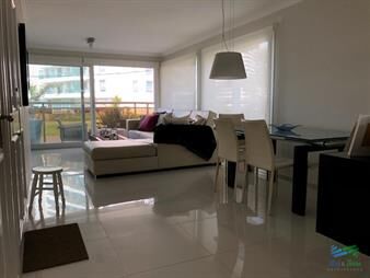 https://web5.gallito.com.uy/en-venta-excelente-oportunidad-edificio-con-servicios-inmuebles-22537931