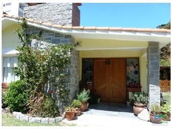 https://web5.gallito.com.uy/vendo-casa-4-dormitorios-en-playa-mansa-punta-del-este-inmuebles-22537761