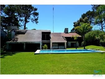 https://web5.gallito.com.uy/casa-en-venta-zona-cantegril-punta-del-este-inmuebles-22537723