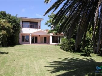 https://web5.gallito.com.uy/muy-linda-casa-en-el-corazon-de-la-peninsula-punta-del-est-inmuebles-22537726