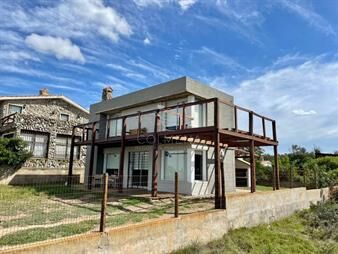 https://www.gallito.com.uy/primera-linea-espectacular-casa-col-6828-inmuebles-23664999