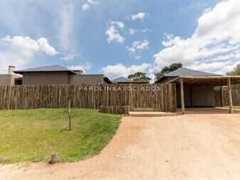 https://web5.gallito.com.uy/casa-en-venta-de-3-dormitorios-en-pinar-del-faro-josã©-ign-inmuebles-27125727