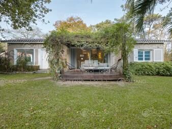 https://www.gallito.com.uy/casa-3-dormitorios-playa-mansa-punta-del-este-inmuebles-21780445