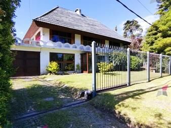 https://www.gallito.com.uy/venta-de-casa-de-3-dormitorios-en-pinares-punta-del-este-inmuebles-27074621