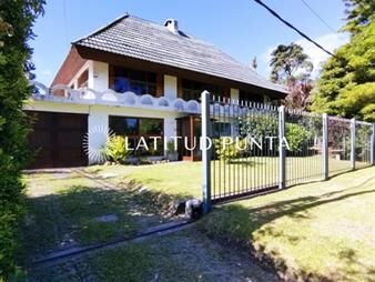 https://web5.gallito.com.uy/casa-de-3-dormitorios-en-venta-inmuebles-20911311