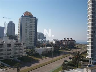 https://web5.gallito.com.uy/vende-apartamento-de-2-dormitorios-y-medio-en-punta-del-est-inmuebles-27129749