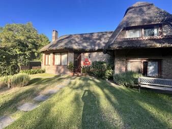 https://www.gallito.com.uy/casa-de-3-dormitorios-en-pinares-inmuebles-26333081