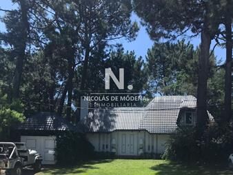 https://web5.gallito.com.uy/chalet-de-4-dormitorios-piscina-y-parrillero-en-alquiler-inmuebles-24990250