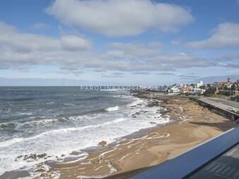 https://web5.gallito.com.uy/apartamento-en-venta-en-edificio-calypso-en-brava-punta-de-inmuebles-26266580