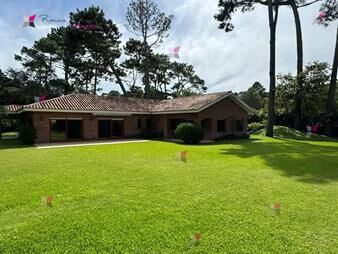 https://www.gallito.com.uy/venta-casa-de-5-dormitorios-en-san-rafael-punta-del-este-inmuebles-27092128