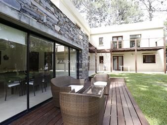 https://web5.gallito.com.uy/casa-en-venta-dentro-del-complejo-solanas-inmuebles-24778666