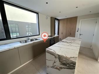 https://web5.gallito.com.uy/hermosa-casa-a-estrenar-3-dorm-con-jardã­n-y-piscina-en-car-inmuebles-27150203
