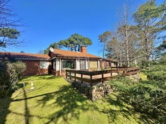 https://web5.gallito.com.uy/venta-casa-6-dormitorios-mansa-punta-del-este-inmuebles-25992331