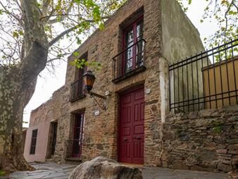 https://web5.gallito.com.uy/exclusiva-casa-en-barrio-historico-de-colonia-inmuebles-27156012