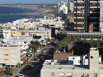 https://www.gallito.com.uy/venta-de-apartamento-en-peninsula-vistas-panoramicas-inmuebles-27156084