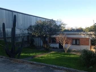 https://web5.gallito.com.uy/terreno-con-mejoras-en-excelente-ubicacion-inmuebles-27156173