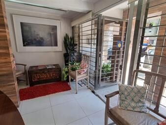 https://web5.gallito.com.uy/edificio-comercial-con-renta-centro-montevideo-inmuebles-27156244