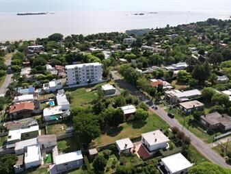 https://web5.gallito.com.uy/terreno-en-colonia-del-sacramento-calle-fabini-inmuebles-27156308