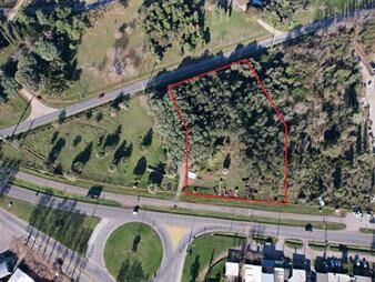 https://web5.gallito.com.uy/venta-de-importante-terreno-en-zona-comercial-de-colonia-de-inmuebles-27156363