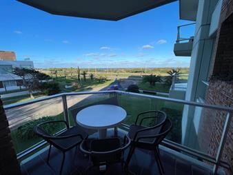 https://www.gallito.com.uy/apartamento-en-brava-2-dormitorios-y-dependencia-inmuebles-23058028