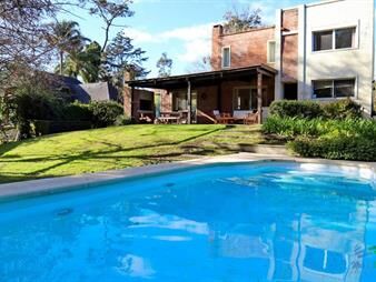 https://web5.gallito.com.uy/vendo-casa-4-dormitorios-con-piscina-en-pinares-punta-del-inmuebles-22537792