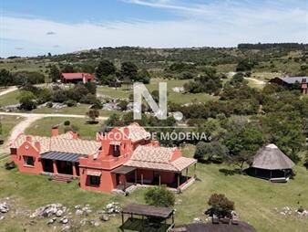 https://web5.gallito.com.uy/venta-de-maravillosa-chacra-de-16-hectareas-con-a-inmuebles-26918496