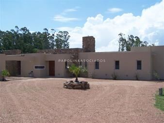 https://www.gallito.com.uy/casa-en-venta-en-barrio-privado-el-quijote-punta-inmuebles-24030451