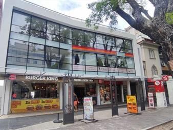 https://web5.gallito.com.uy/local-en-venta-con-importante-renta-en-tres-cruces-inmuebles-27173905