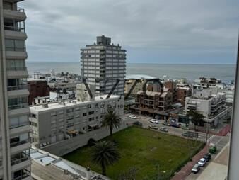 https://web5.gallito.com.uy/apartamento-en-venta-piso-en-peninsula-inmuebles-26620814