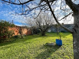 https://web5.gallito.com.uy/casa-de-tres-dormitorios-en-alquiler-en-carrasco-apta-para-inmuebles-27049850