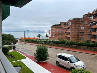 https://web5.gallito.com.uy/en-venta-impecable-apartamento-de-2-dormitorios-inmuebles-25703320
