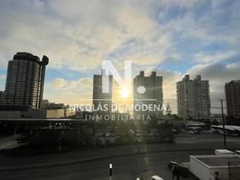 https://web5.gallito.com.uy/vende-apartamento-de-2-dormitorios-con-agradable-inmuebles-26007639