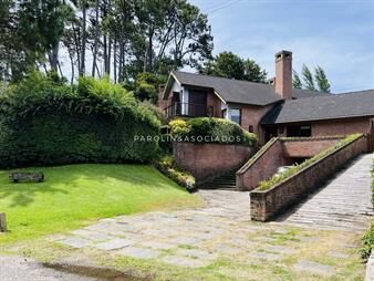 https://www.gallito.com.uy/casa-en-venta-de-4-dormitorios-en-country-punta-inmuebles-23199367