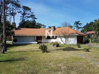 https://web5.gallito.com.uy/vendo-casa-reciclada-de-3-dormitorios-en-pinares-inmuebles-24631051