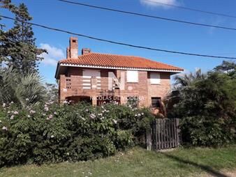 https://www.gallito.com.uy/vendo-o-permuto-casa-en-la-balconada-inmuebles-25036486