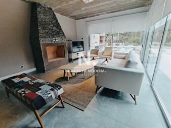 https://web5.gallito.com.uy/espectacular-casa-en-barrio-solanas-venta-inmuebles-24988311