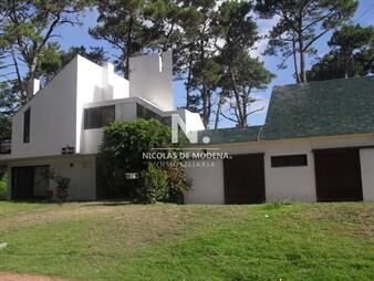 https://web5.gallito.com.uy/casa-en-mansa-5-dormitorios-inmuebles-25034948