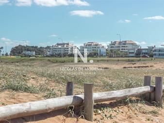 https://web5.gallito.com.uy/espectacular-penthouse-en-venta-frente-al-mar-inmuebles-23344352