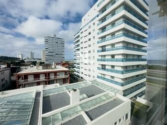 https://web5.gallito.com.uy/vende-apartamento-de-2-dormitorios-con-excelente-inmuebles-25587982