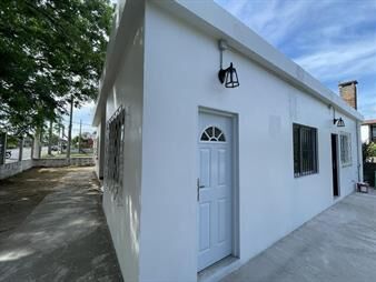 https://www.gallito.com.uy/casa-en-venta-sobre-importante-avenida-comercial-con-renta-inmuebles-27156234