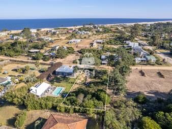 https://web5.gallito.com.uy/terreno-en-venta-en-chihuahua-punta-ballena-inmuebles-26963215
