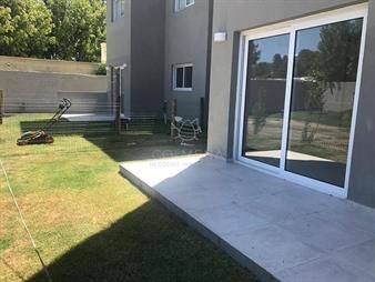https://web5.gallito.com.uy/apartamento-en-construccion-en-la-mansa-1-con-inmuebles-22909648