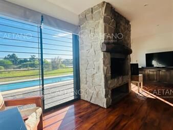 https://web5.gallito.com.uy/venta-casa-tres-dormitorios-club-del-lago-punta-inmuebles-27149561