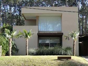 https://www.gallito.com.uy/casa-en-venta-de-4-dormitorios-en-montoya-punta-inmuebles-19288553
